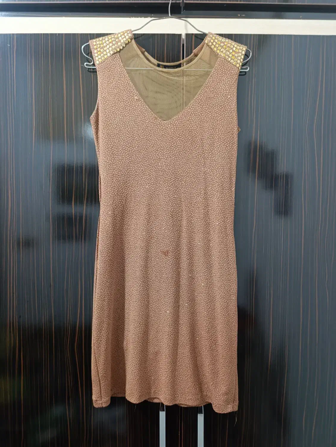 لباس مجلسی و پالتو|لباس|تربتحیدریه, پائین ولایت|دیوار