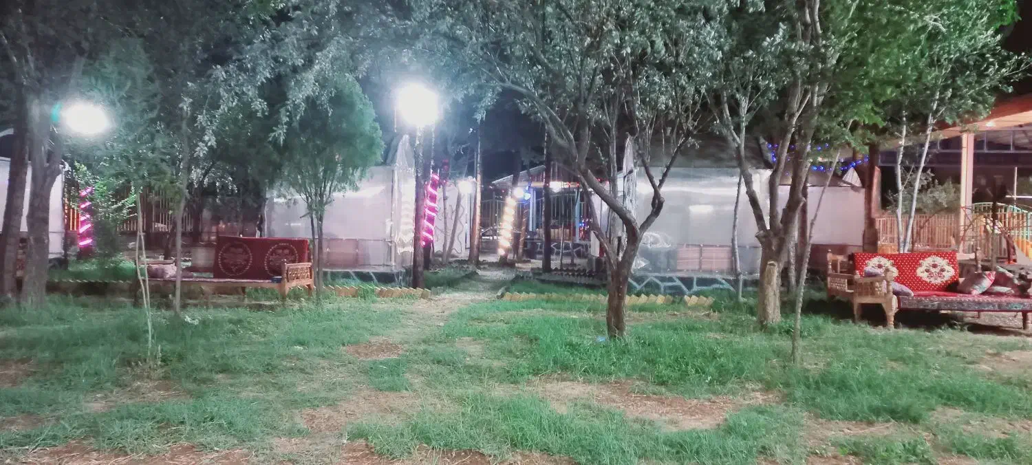 پرسنل خانم یااقاجهت کاردرکافه رستوران|استخدام خدمات فروشگاه و رستوران|اشتهارد, |دیوار