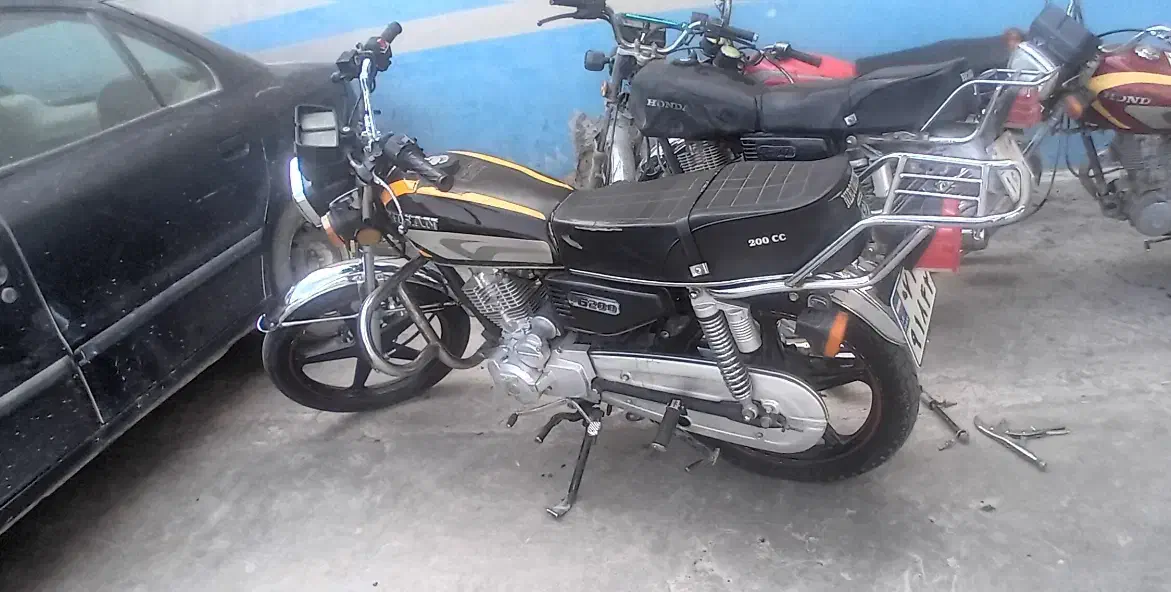 هندا ۲۰۰|موتورسیکلت|آباده, |دیوار