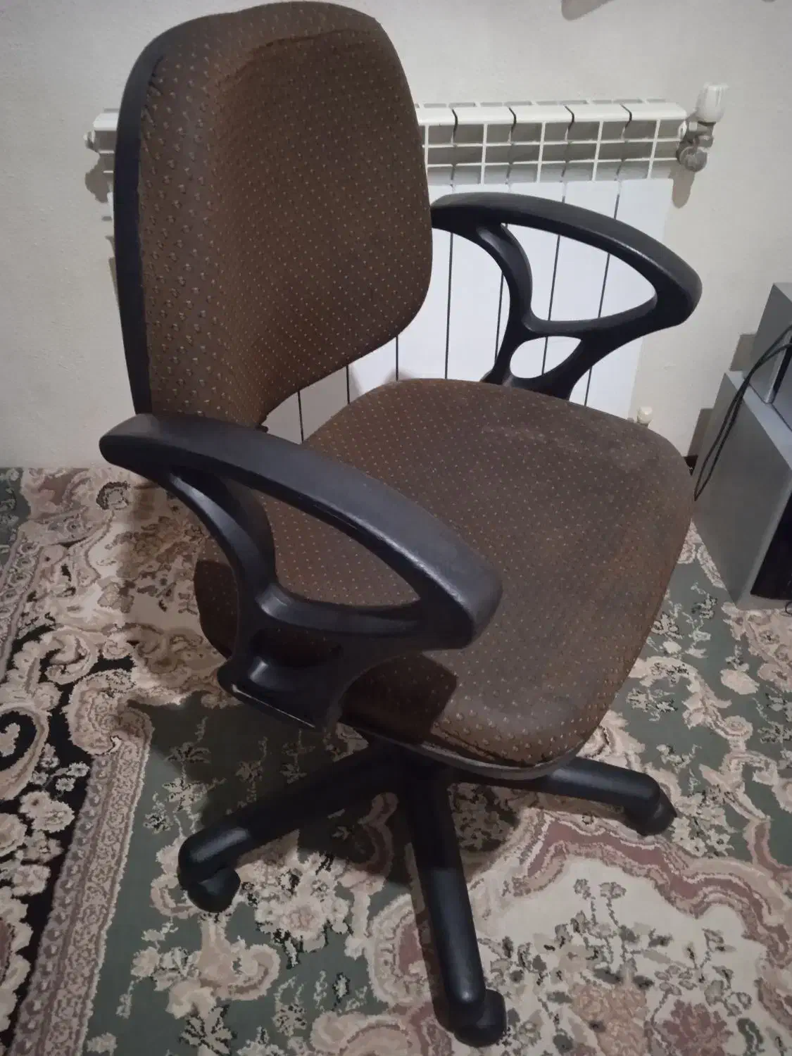 صندلی تمیز سالم|مبلمان اداری|شاهین‌شهر, امام حسین|دیوار