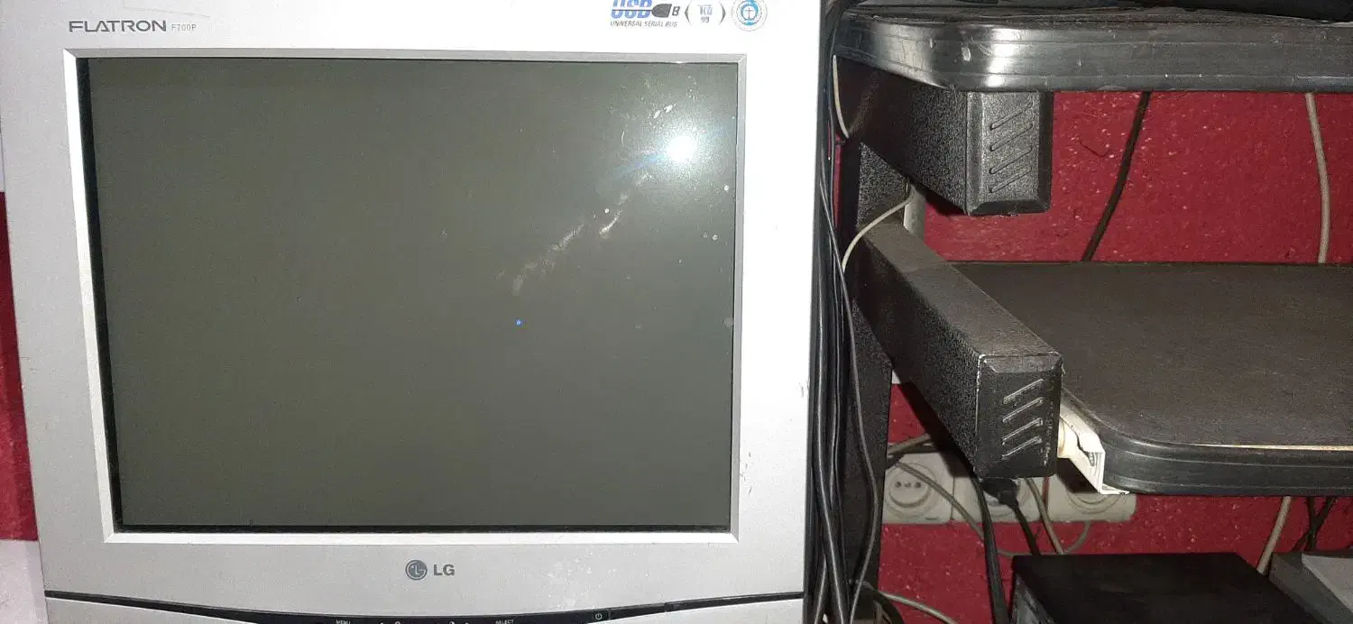 مانیتور crt|تلویزیون و پروژکتور|رشت, نیکمرام|دیوار