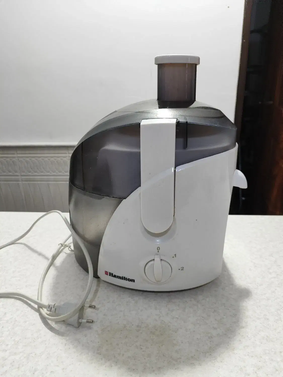 آبمیوه گیری|آبمیوه‌گیر و آب‌مرکبات‌گیر|کاشان, قطب راوندی|دیوار