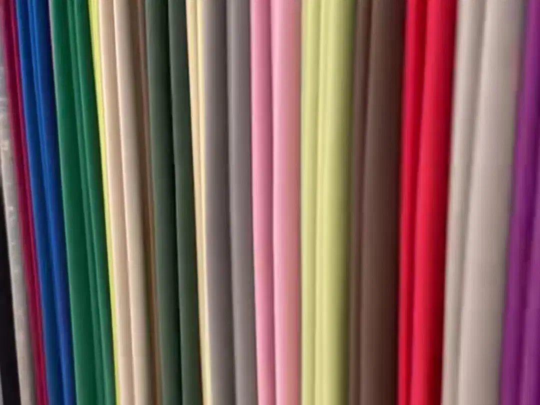 پرده حریر مخمل زبرا وکاغذ دیواری به قیمت عمده|پرده، رانر، رومیزی|اردبیل, |دیوار