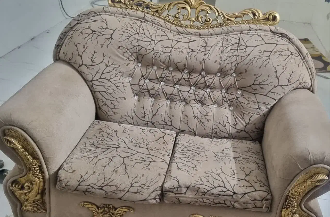 مبل راحتی|مبلمان خانگی و میز عسلی|کاشان, کشاورز|دیوار