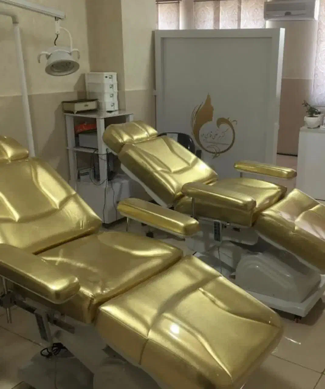 تخت زیبایی، لیزر،فیشیال و مامایی|آرایشگاه و سالنهای زیبایی|سنندج, |دیوار