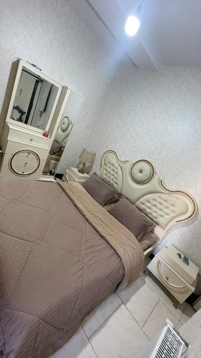 مبل و سرویس تخت خواب دو نفره|تخت و سرویس خواب|ری, علایین|دیوار