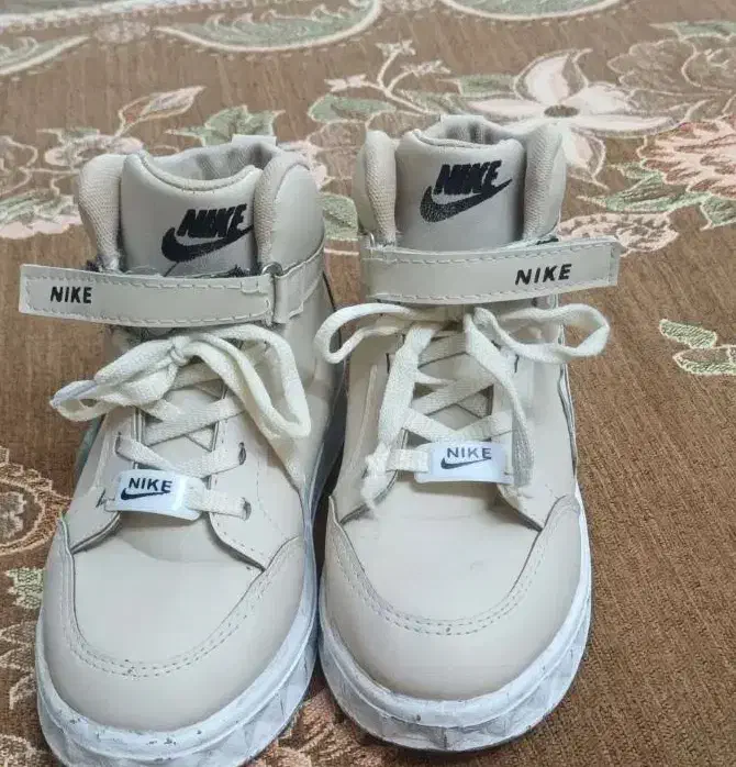 کتونی ساق دار دخترونه|کیف، کفش، کمربند|ابهر, |دیوار