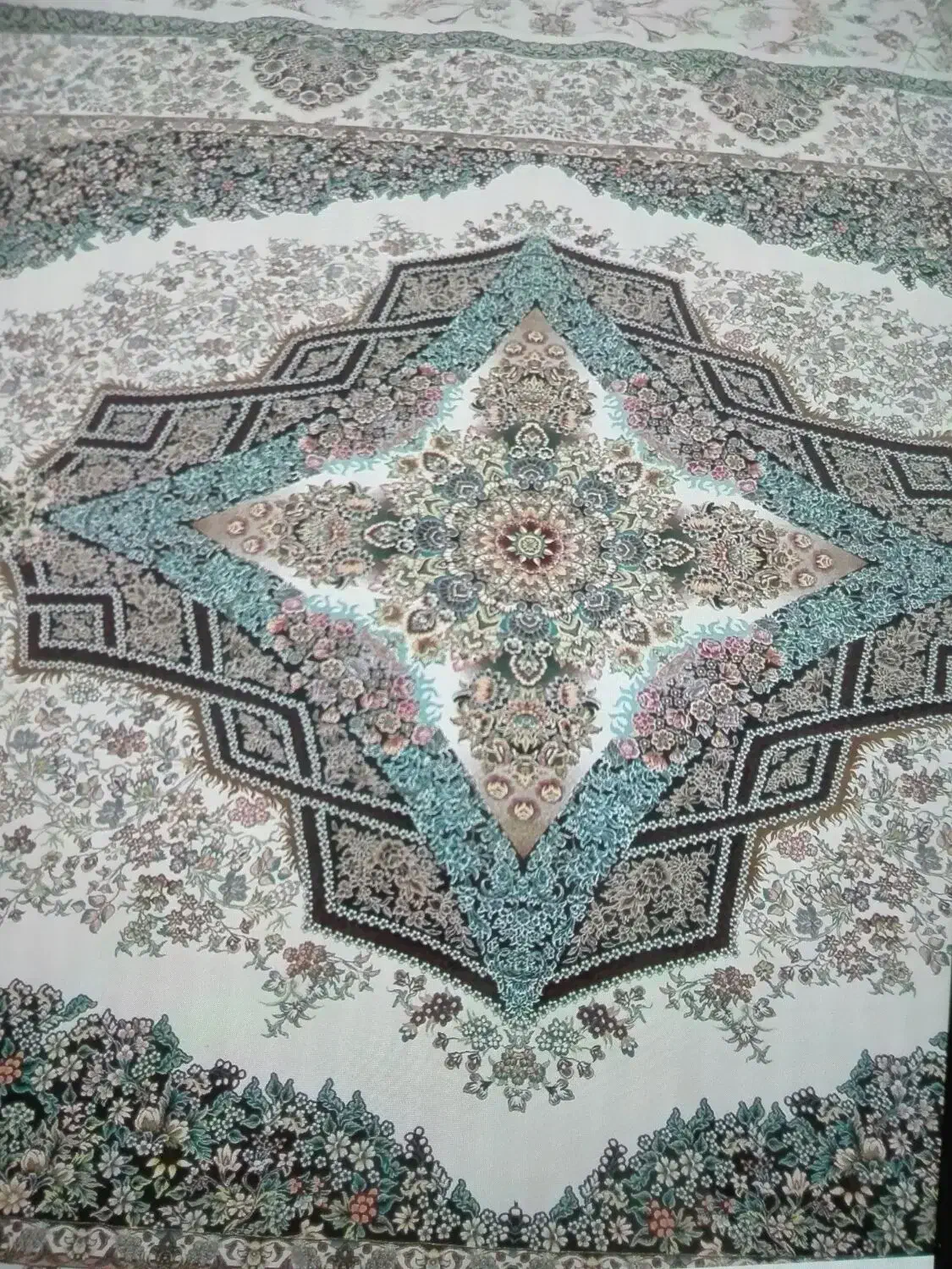 قالی ۱۲ متری|فرش|مشهد, عبادی|دیوار