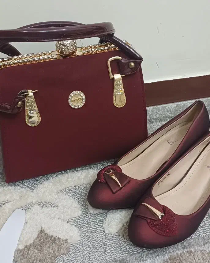 کیف و کفش مجلسی|کیف، کفش، کمربند|اهواز, زندوکیلی|دیوار