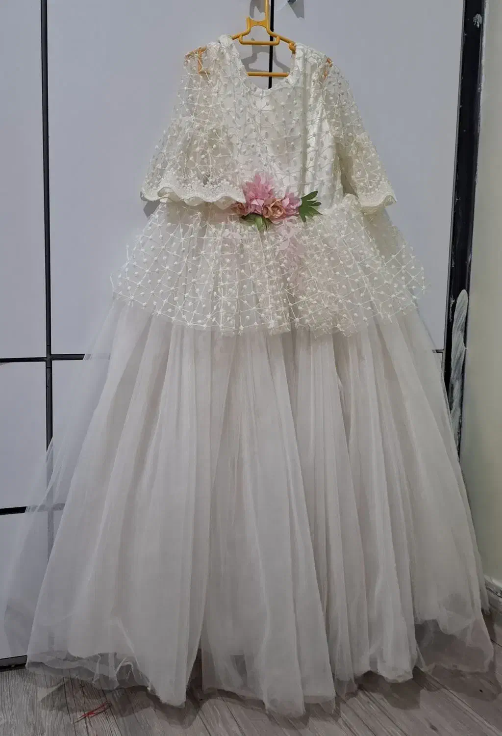 لباس عروس بچه|کفش و لباس بچه|خرم‌آباد, |دیوار