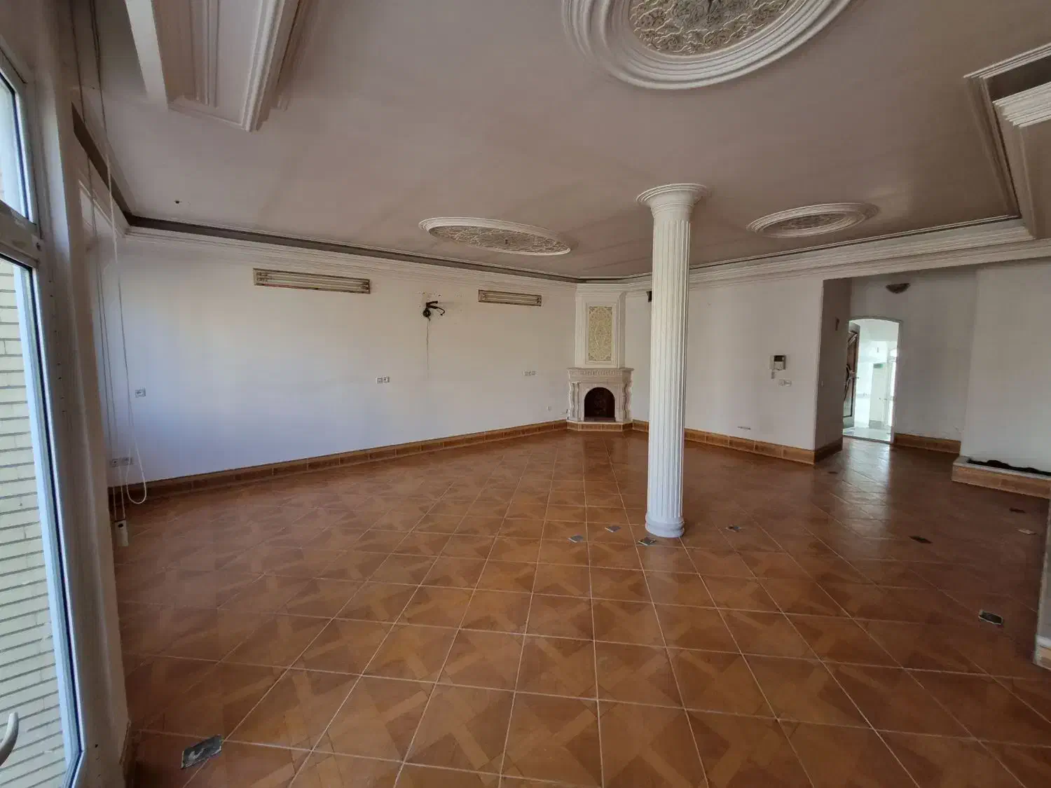 رهن ملک|اجارهٔ آپارتمان|کاشان, گبرها|دیوار