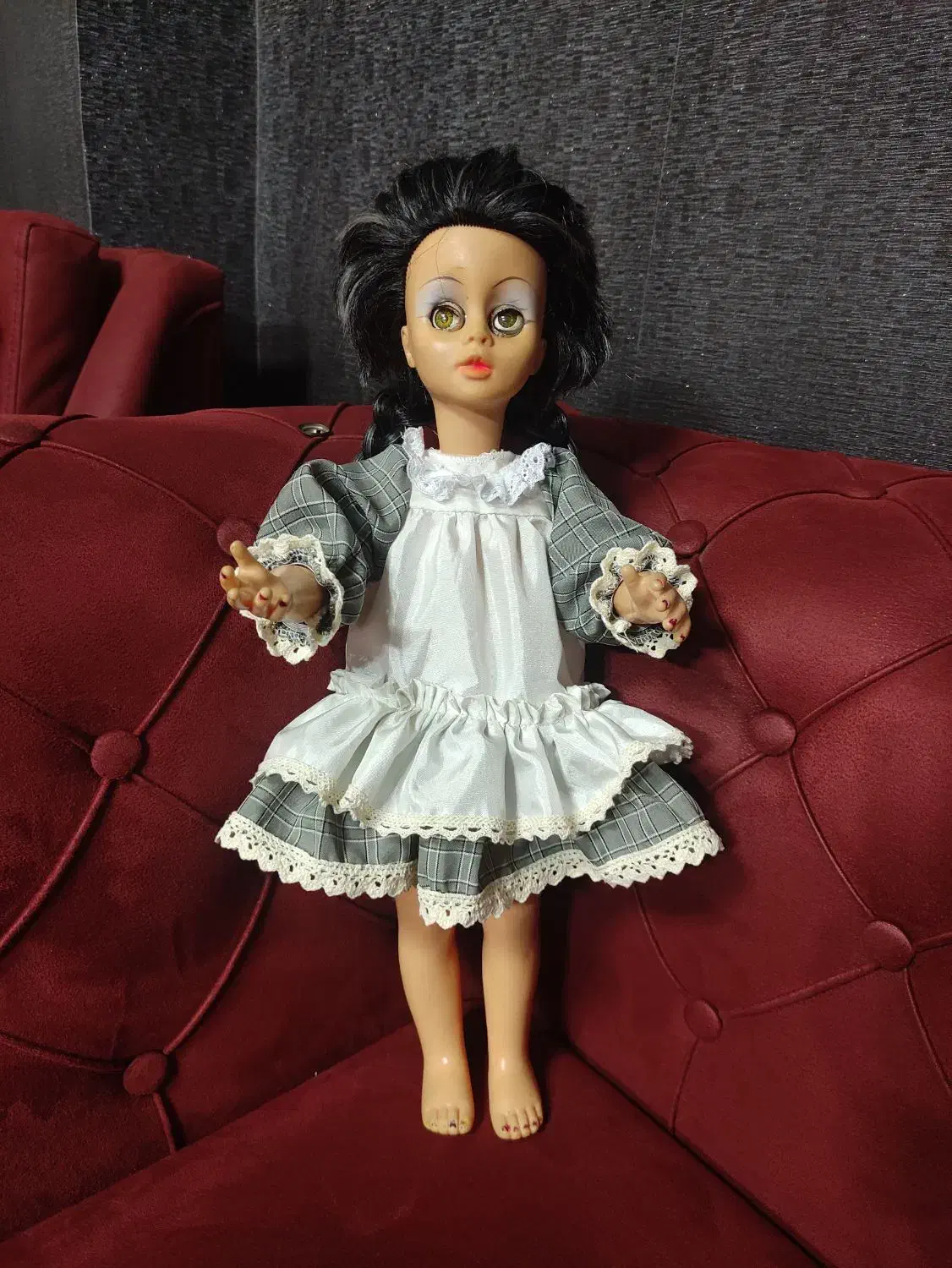 عروسک قدیمی نیاز به تعمیر|اسباببازی بچه|رشت, کوی غلام نیا|دیوار