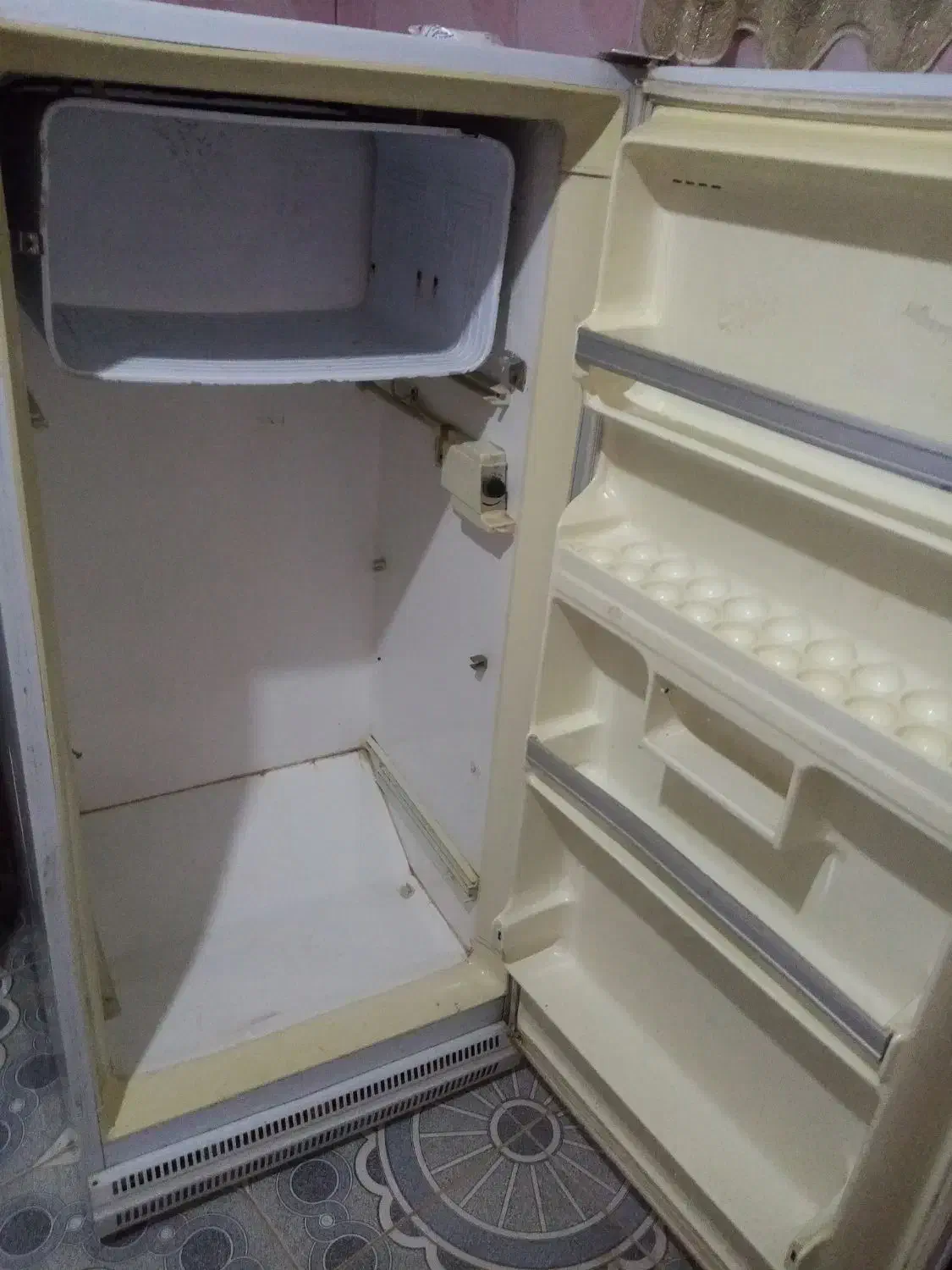 یخچال بوژان|یخچال و فریزر|تربتحیدریه, بازار|دیوار