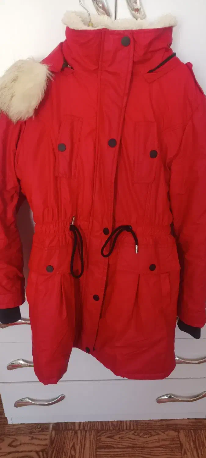 کاپشن|لباس|الیگودرز, |دیوار