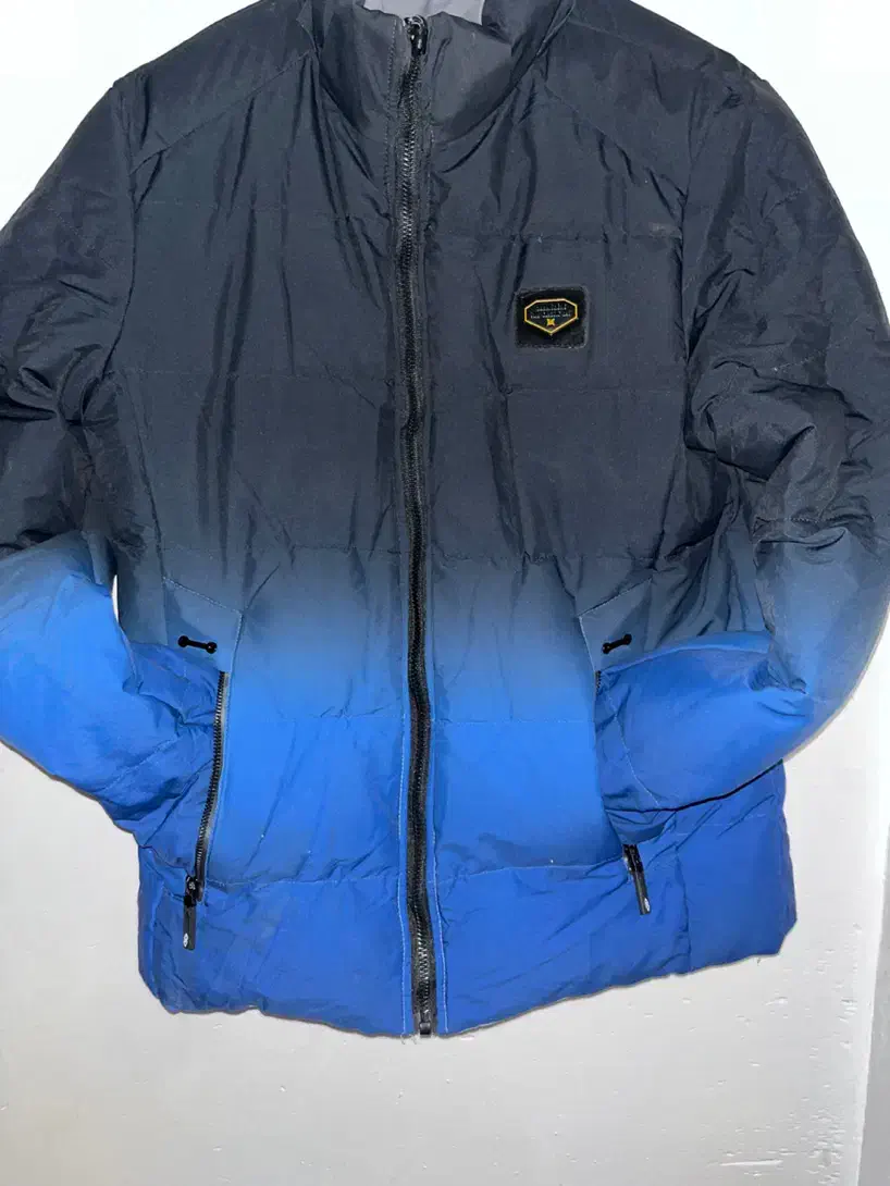 کاپشن گرم|لباس|قدس, شهرقدس|دیوار