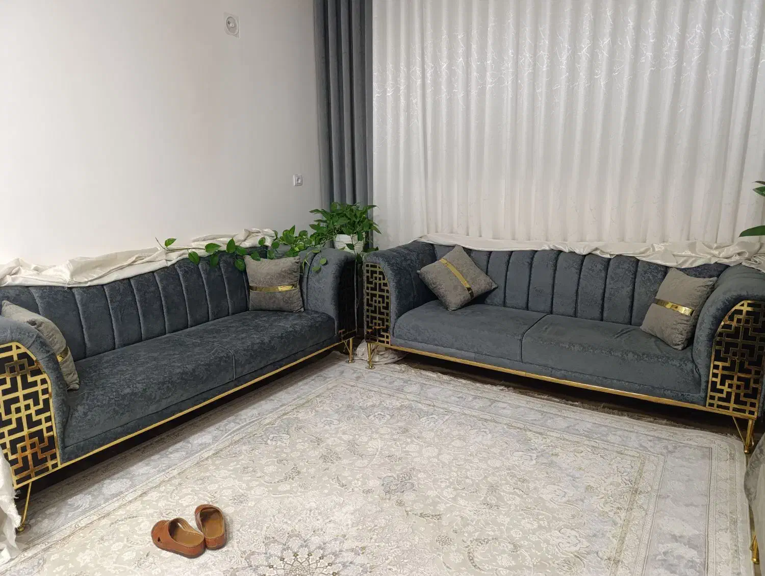 مبل ۸ نفره سالم|مبلمان خانگی و میز عسلی|قم, قلعه کامکار|دیوار