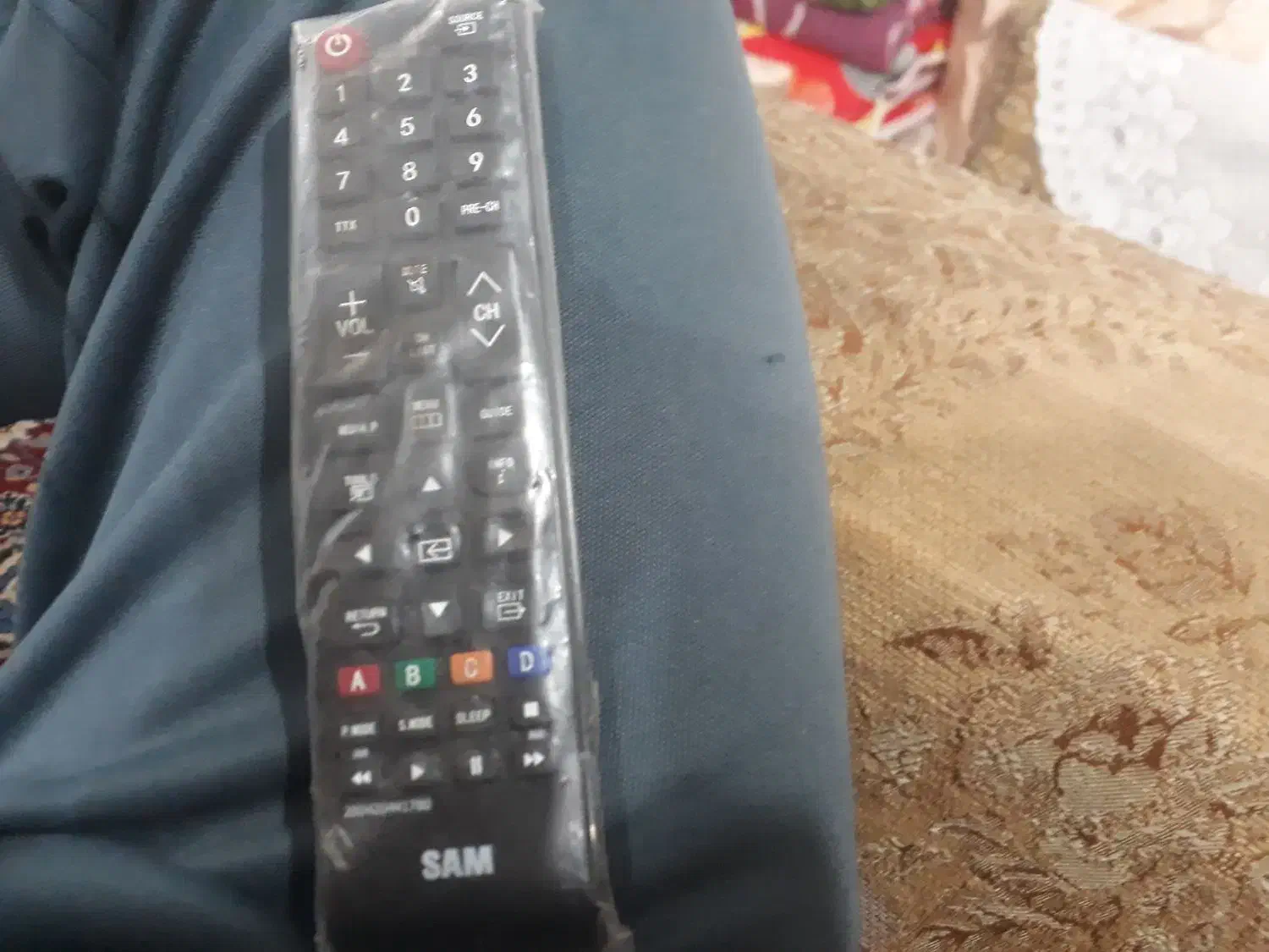 کنترل تلویزیون تازه ونو لطفا آگهی رامطالعه کنید|تلویزیون و پروژکتور|سنندج, |دیوار