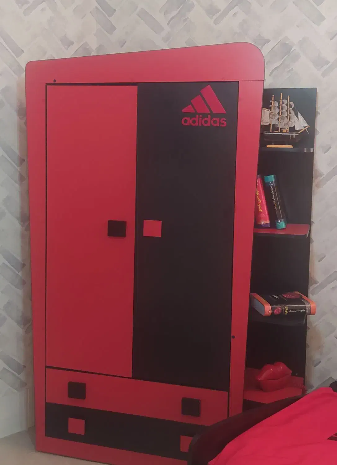 کمد|جاکفشی، کمد، دراور|اصفهان, خانه اصفهان|دیوار