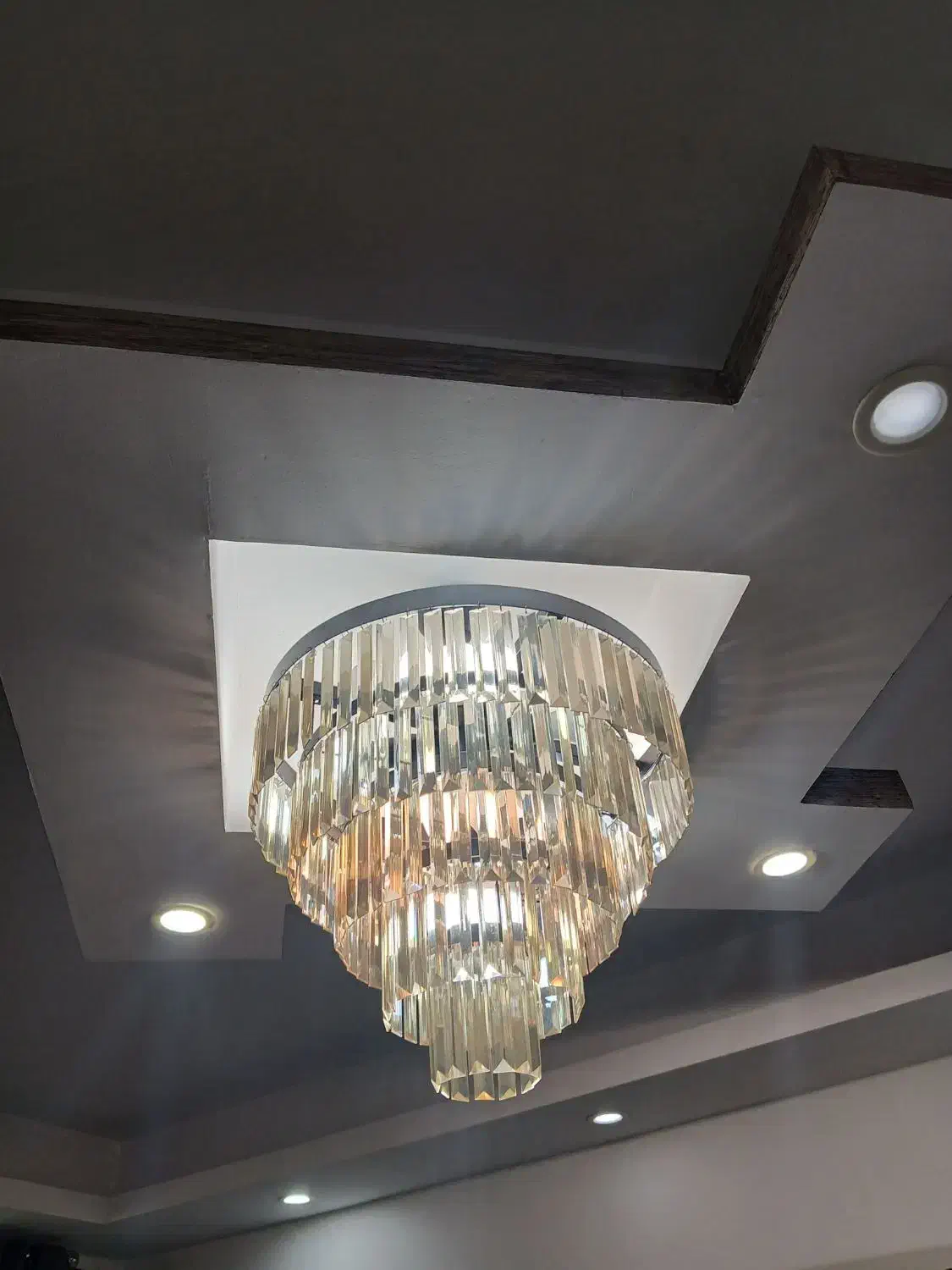 دوعددلوستر سایز بزرگ ومتوسط|لامپ و چراغ|رشت, حمیدیان|دیوار