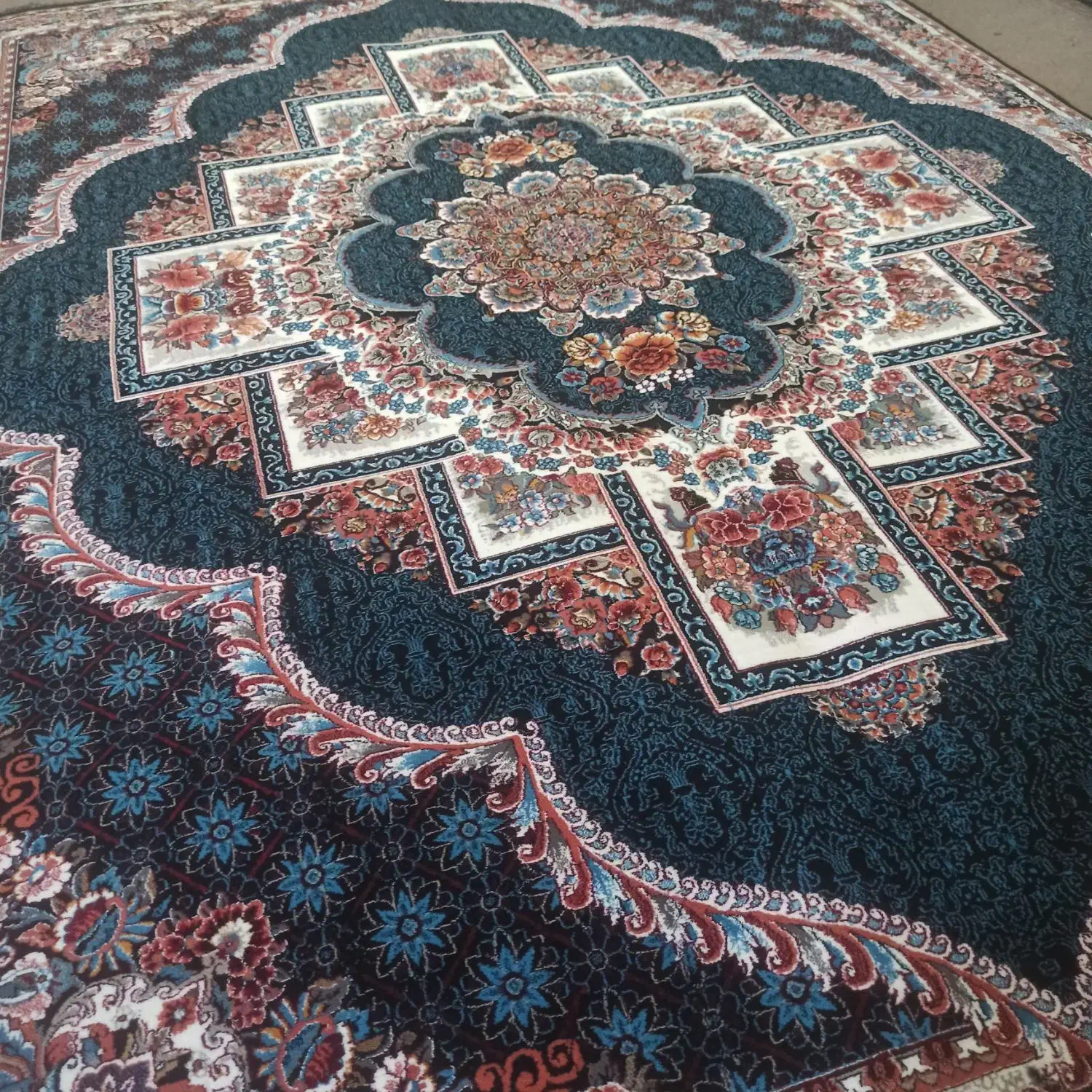 ۴تخته فرش۱۲متری رنگ سرمه ای مناسب جهیزیه|فرش|خرم‌آباد, |دیوار