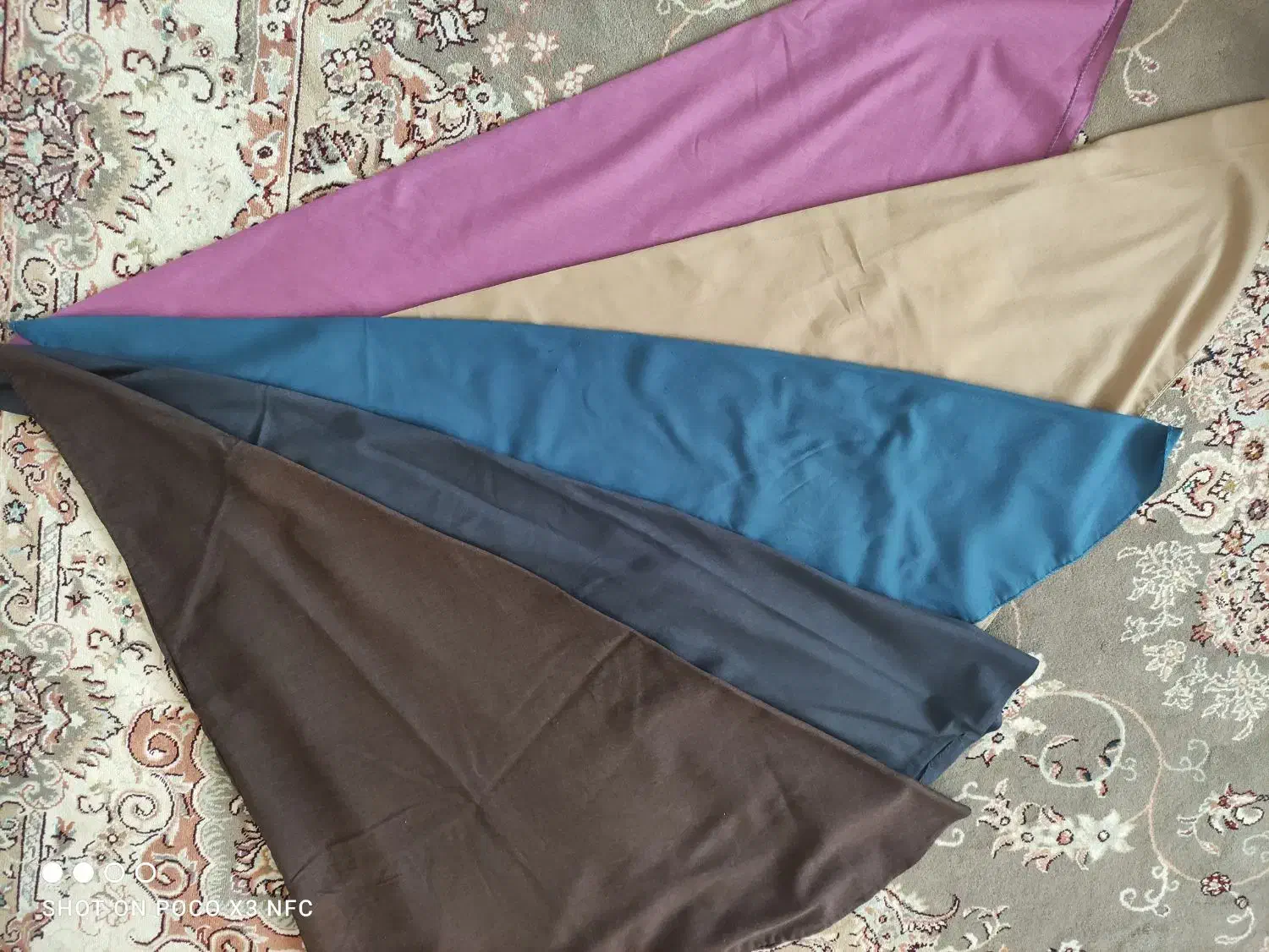 مقنعه نخی،در پنج رنگ|لباس|لنگرود, |دیوار