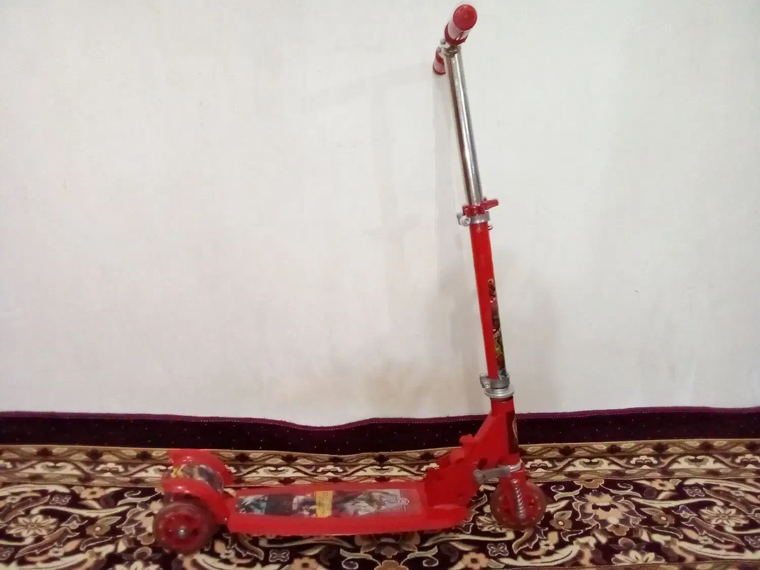 اسکوتر|دوچرخه، اسکیت، اسکوتر|خوی, |دیوار