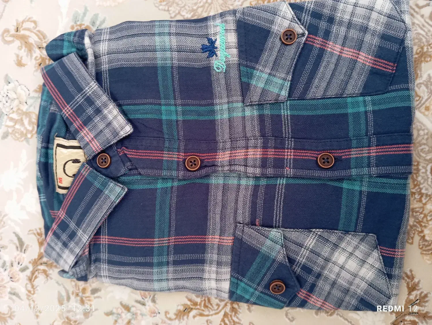 کراس|لباس|پیرانشهر, |دیوار