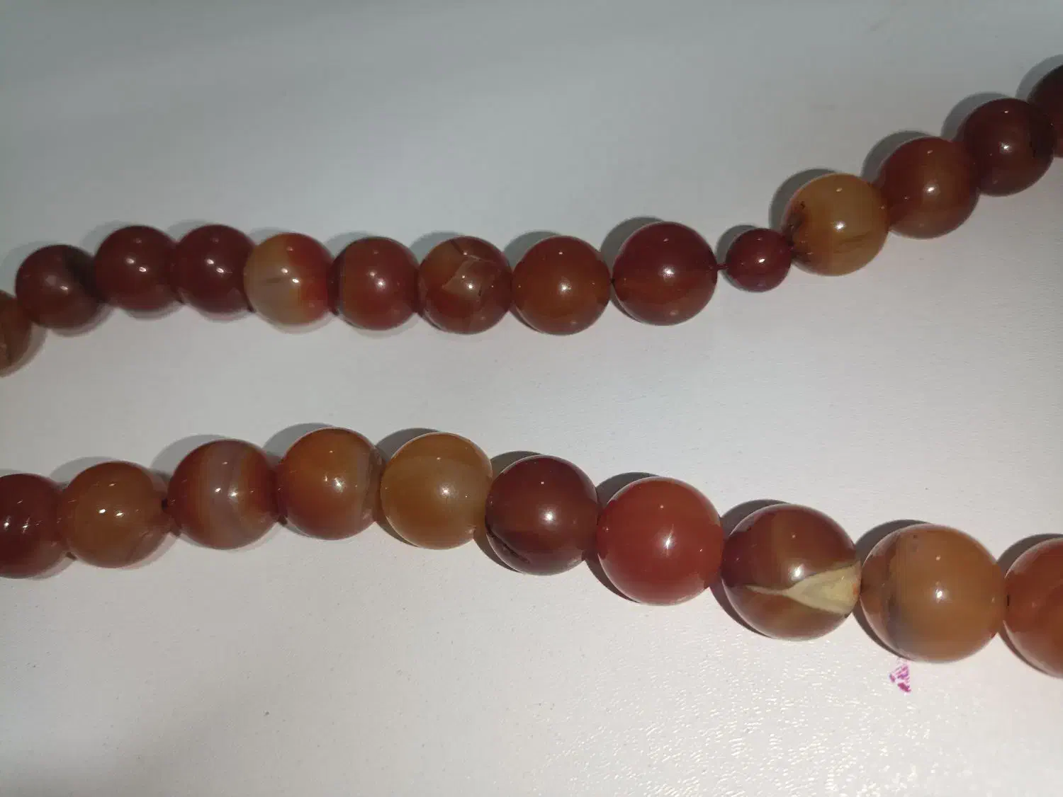 تسبیح عقیق|کلکسیون اشیاء عتیقه|شهر ری, دیلمان|دیوار