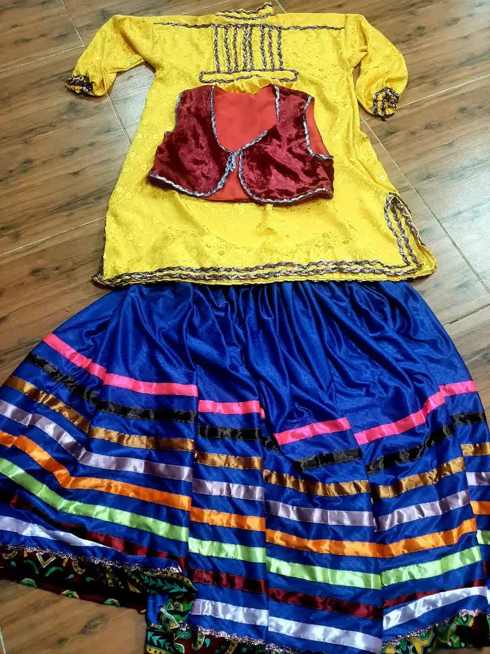 لباس محلی شیک و زیبا|لباس|رودبار, |دیوار