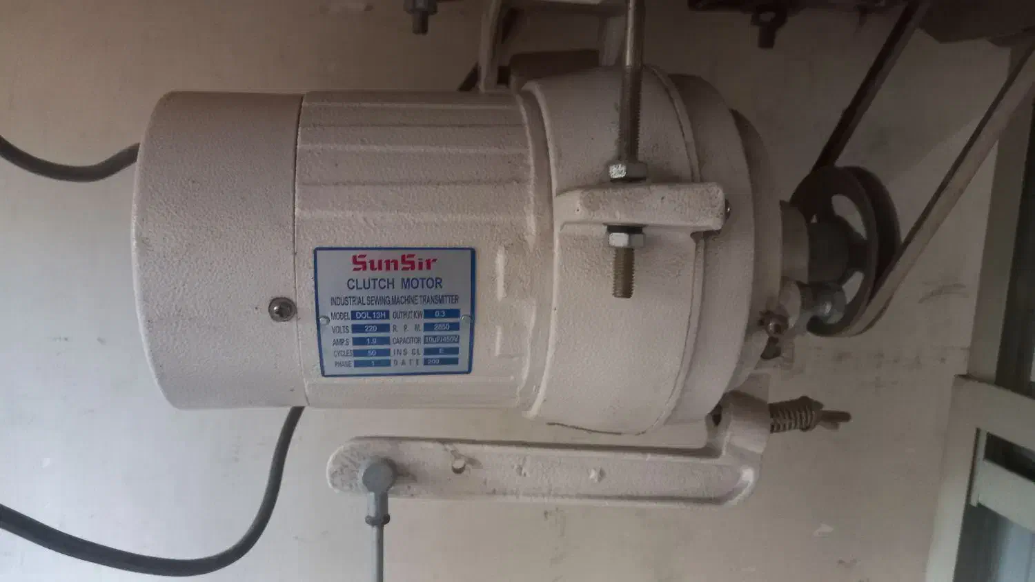 شکار چرخ ۵ نخ سردوز|چرخ خیاطی و ریسندگی|گنبد کاووس, |دیوار