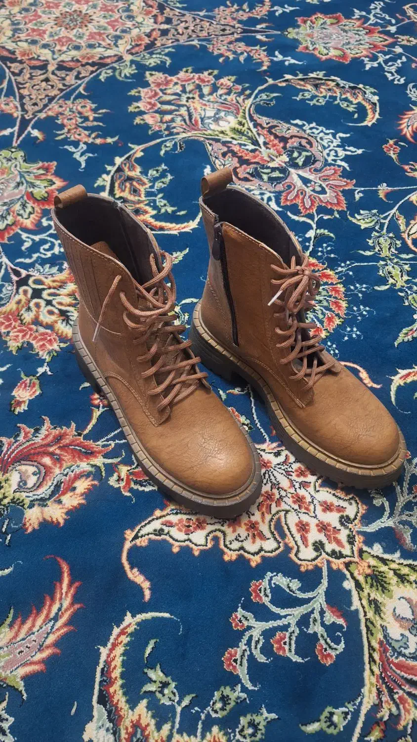 بوت چرم|کیف، کفش، کمربند|شیراز, مسلم|دیوار