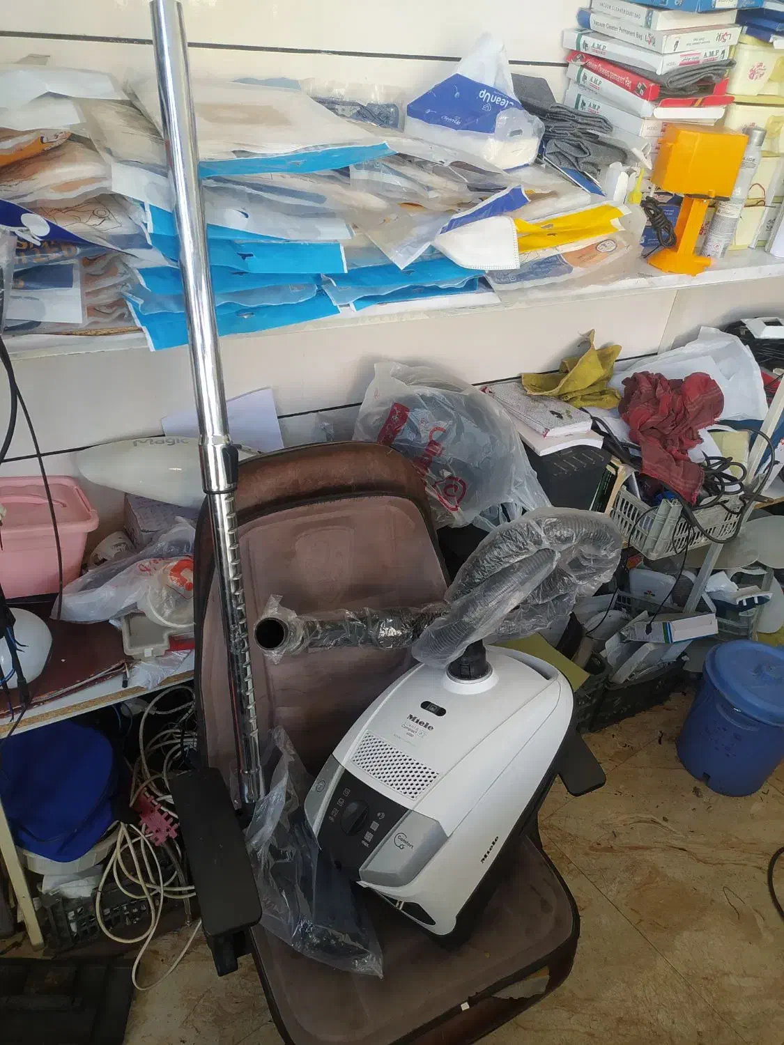 جارو برقی|جاروبرقی، جارو شارژی، بخارشو|خوی, |دیوار