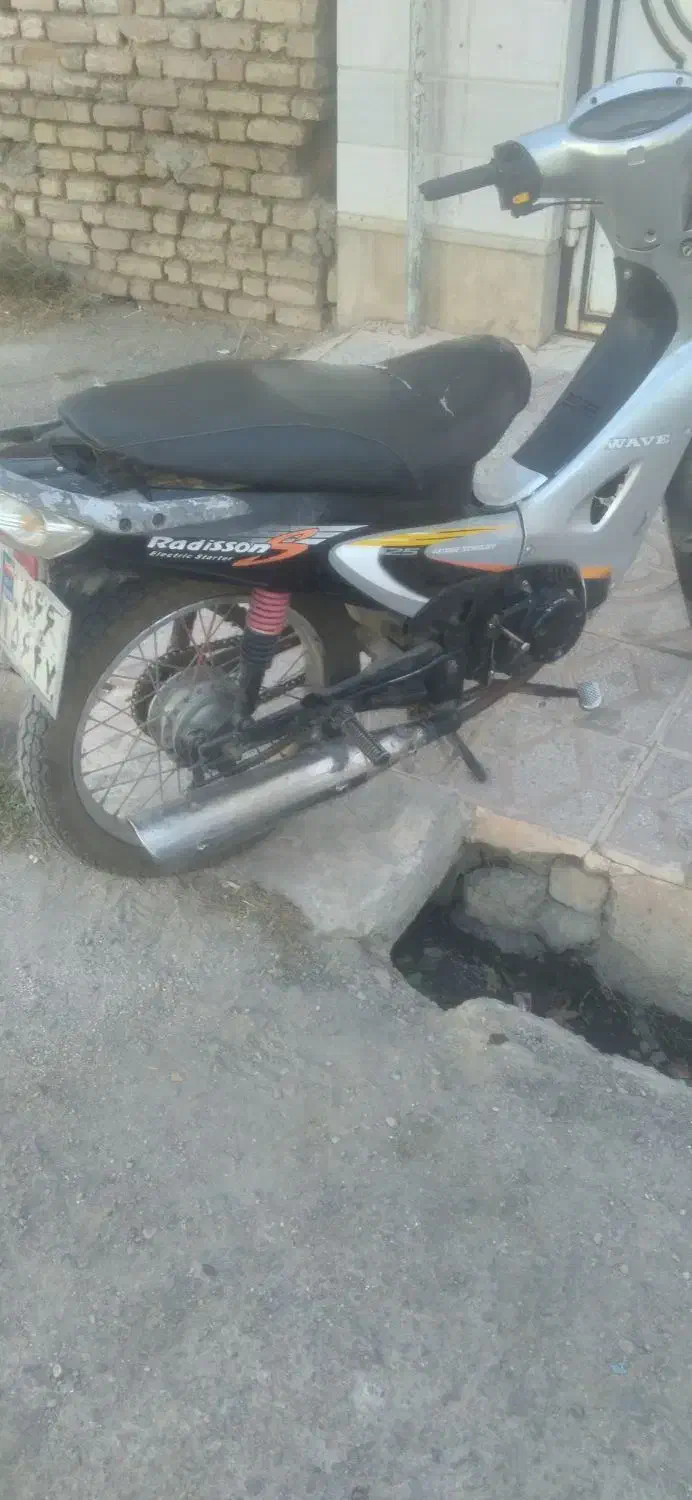 فروش موتور سیکلت ویو ۱۲۵ سی سی|موتورسیکلت|الیگودرز, |دیوار