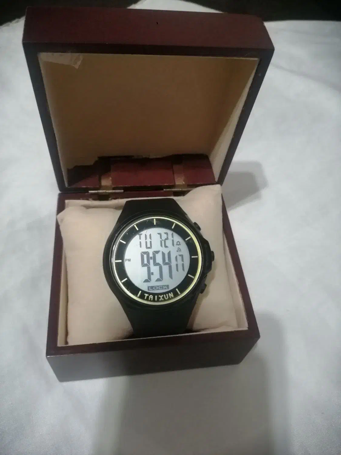 ساعت زنگدار|ساعت|بوکان, |دیوار