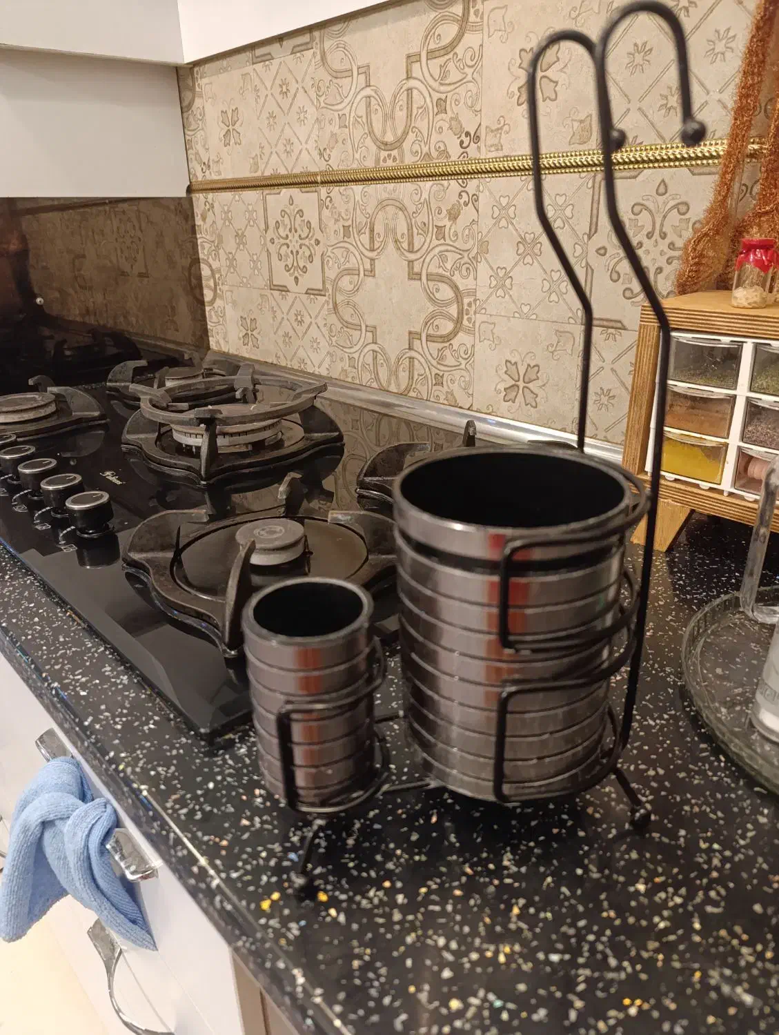 نظم دهنده ظروف و جای قاشق و جای لیوان|آب‌چکان و نظم‌دهنده ظروف|گرمدره, |دیوار