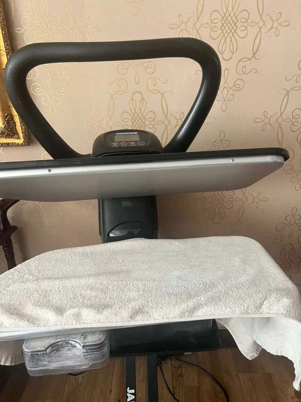 اتوبوس ژانویه نو نو ۲بار مصرف شده|اتو و لوازم اتو|تهران, تهرانپارس جنوبی|دیوار