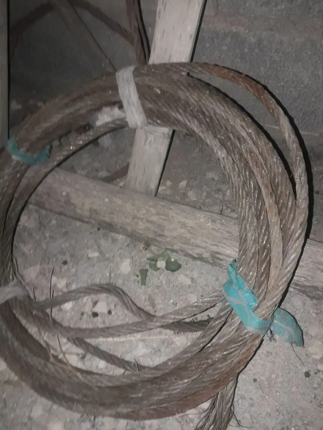 سیم بسکل  یک تیکه درجه یک 14متر|ابزارآلات|سرپل ذهاب, |دیوار