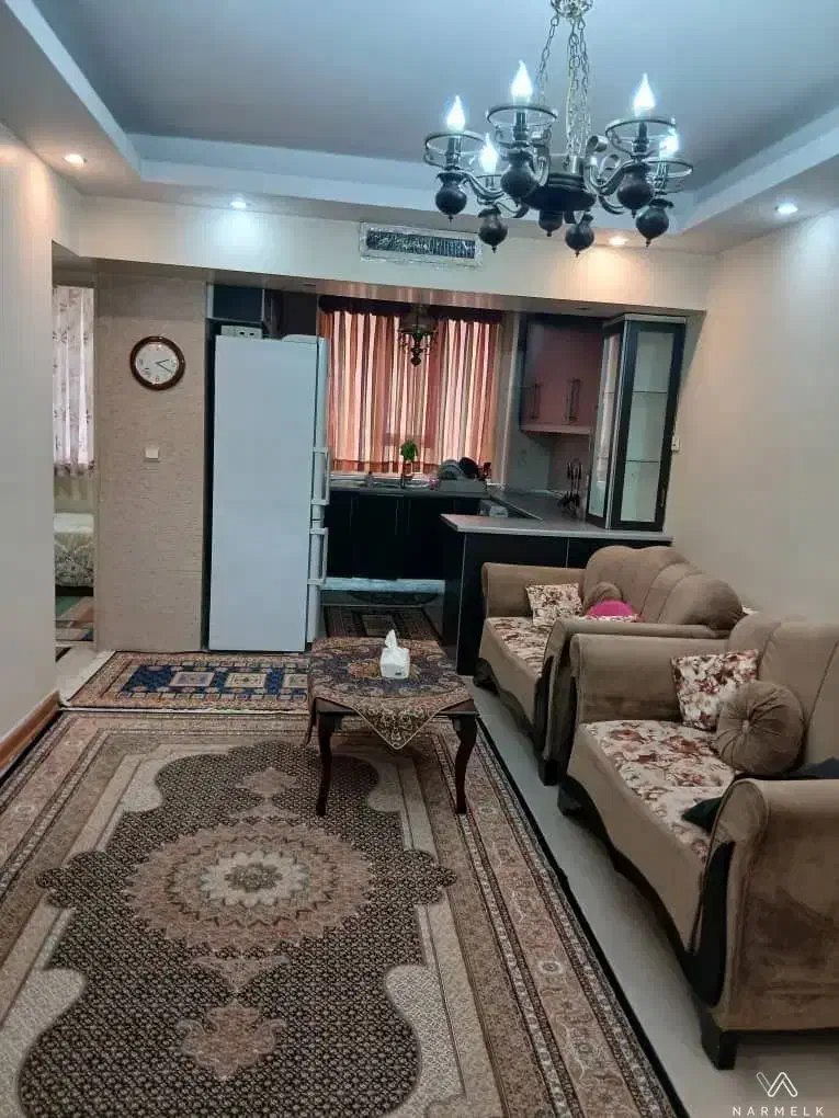 واحد۵۲متری/طبقه اول/خیابان قریشی