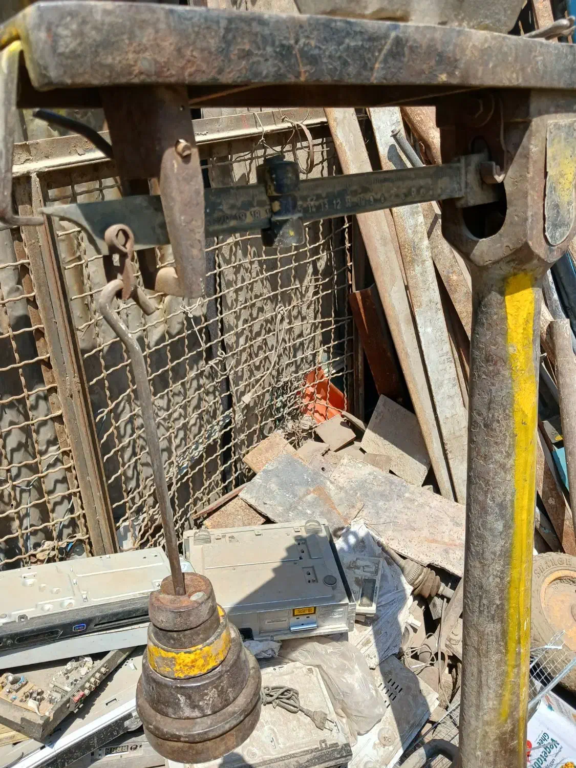 راهنمایی وسایل سمساری و ضایعات|فعالیت داوطلبانه|پرند, فاز ۰|دیوار