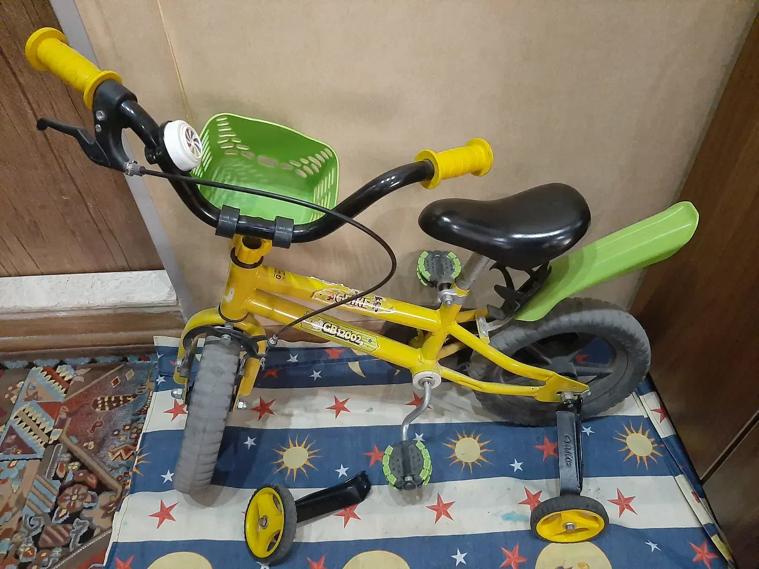 دوچرخه کودک|دوچرخه، اسکیت، اسکوتر|اندیشه, اندیشه فاز ۳|دیوار