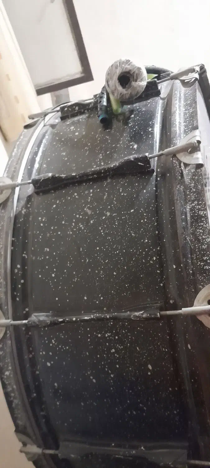 طبل محرم|درام و پرکاشن|قرچک, زیبا شهر|دیوار