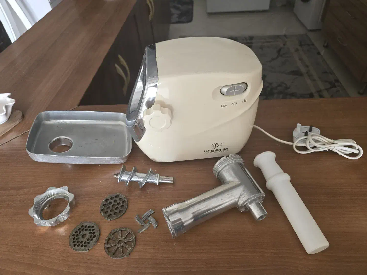 چرخ گوشت|خردکن، آسیاب، غذاساز|مشهد, شفا|دیوار