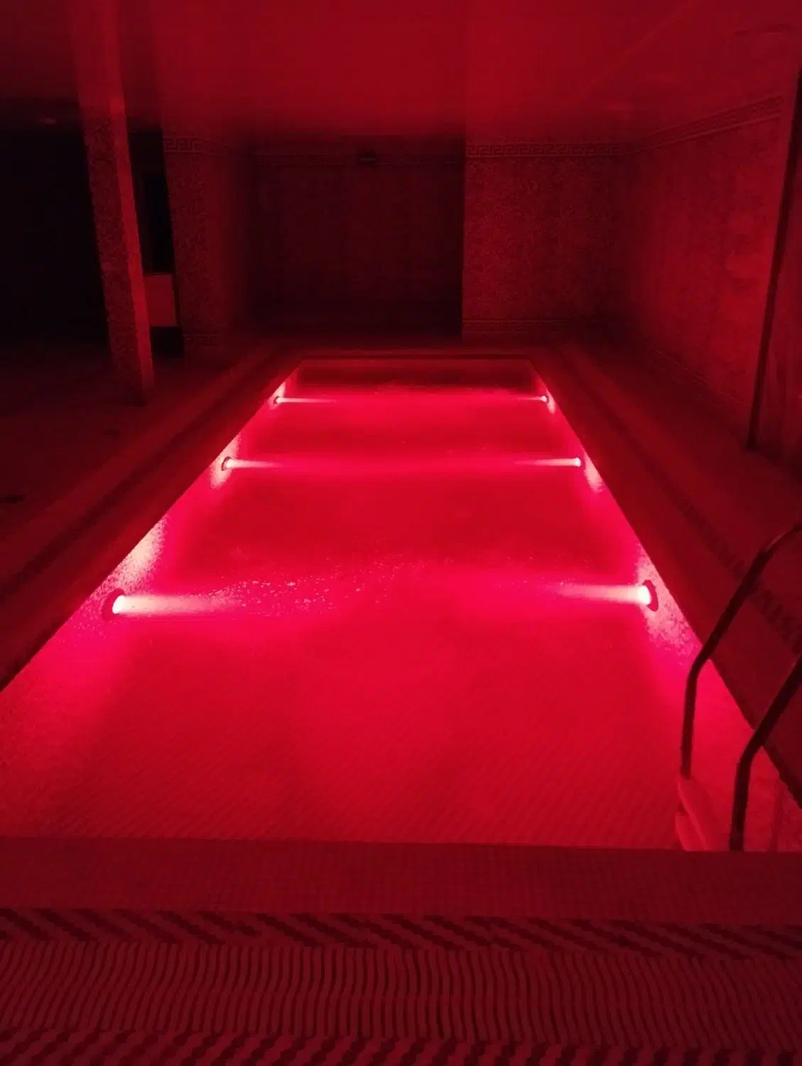 110 متر مجموعه آبی،لابی،سالن ورزشی رو به آفتاب|فروش آپارتمان|طرقبه, |دیوار