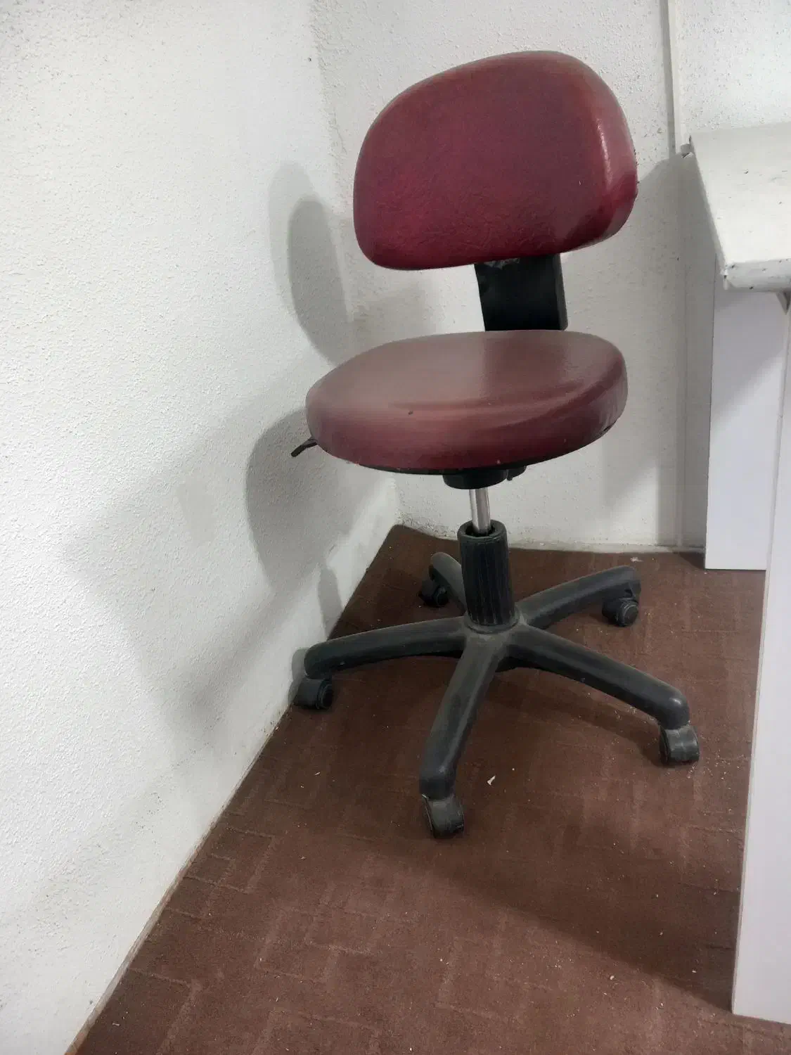 سرشور مبلی، تخت ، صندلی،میز ناخن|آرایشگاه و سالن‌های زیبایی|گرگان, |دیوار