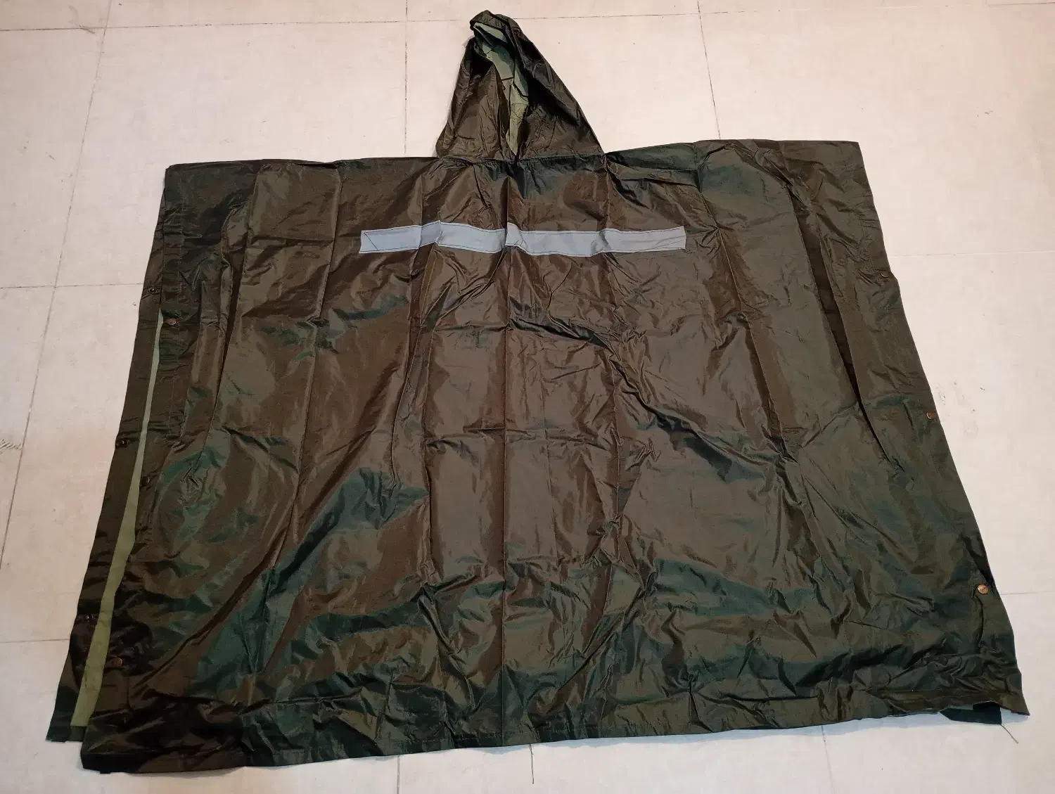 بادگیر|لباس|تهران, سلسبیل جنوبی|دیوار