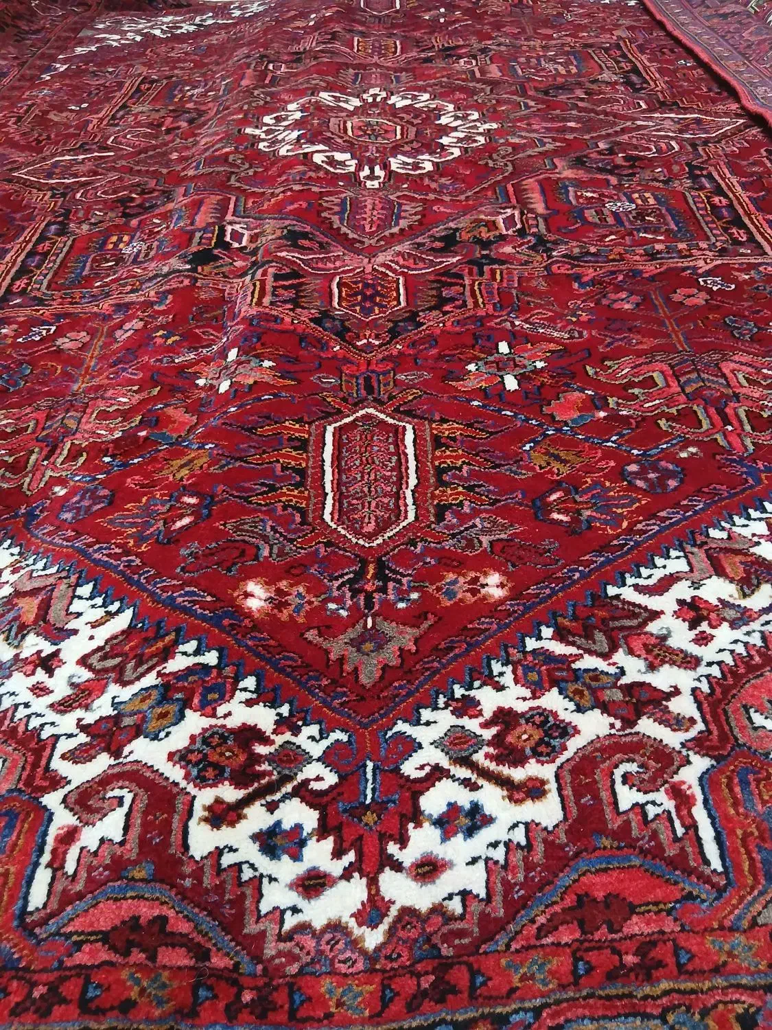 ۹ متری بخشایش|فرش|میانه, |دیوار