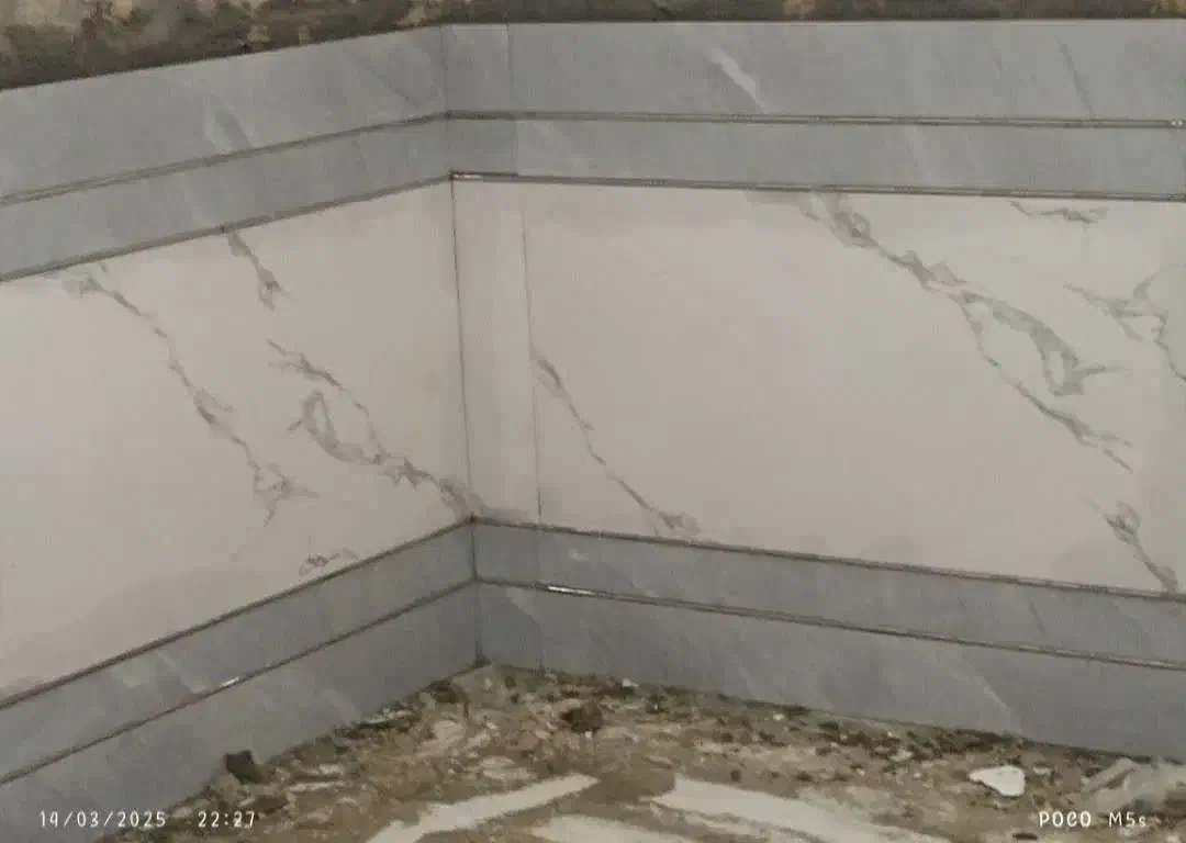 (کاشی و سرامیک کاری با چسب و ملات) کاشی سرامیک کار|خدمات پیشه و مهارت|طرقبه, |دیوار