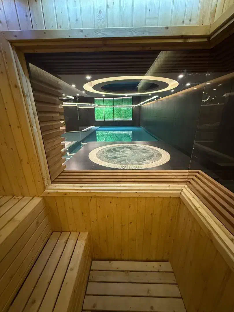 ۸۰ متری / کلید نخورده /مشاعات آبی فعال/برج برند