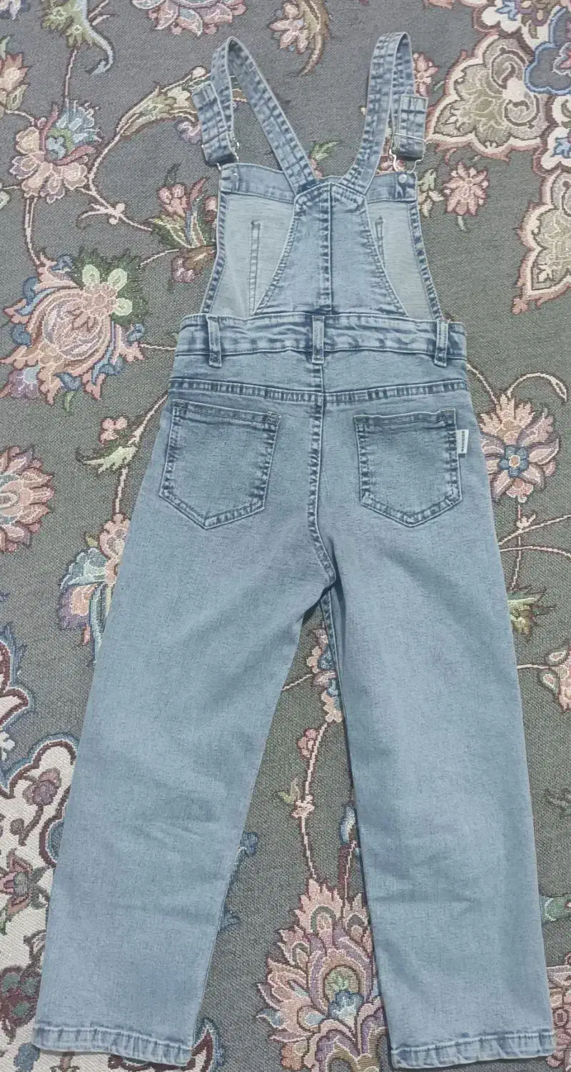 کودکانه|کفش و لباس بچه|اقبالیه, |دیوار