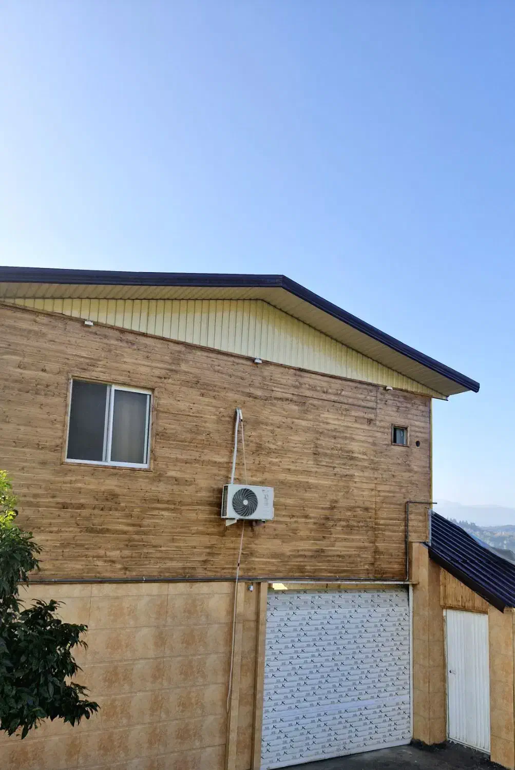 کلبه چوبی ماه ثنا|اجارهٔ کوتاهمدت ویلا و باغ|بابل, |دیوار